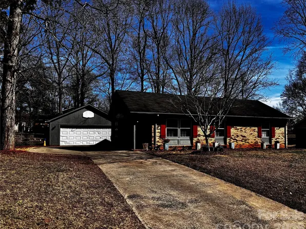 10101 Arbor Dale Ave, Charlotte, NC 28215