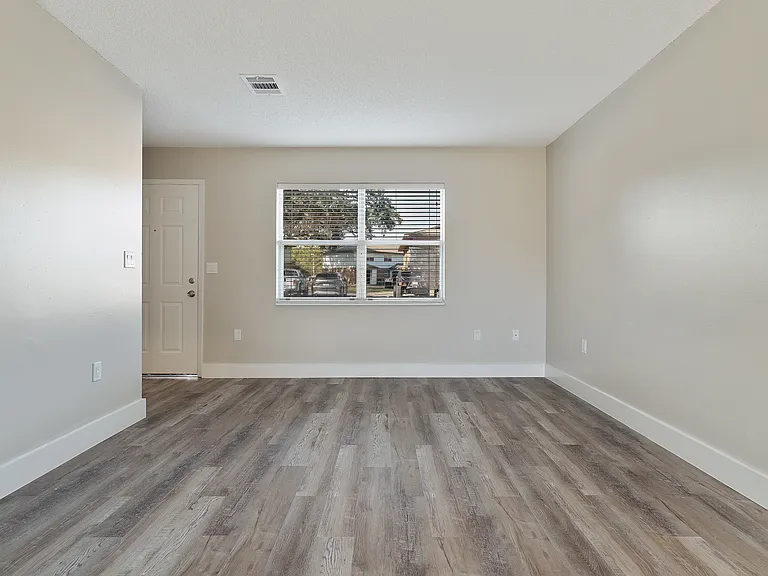 Emerald Cove West — Photo 23
