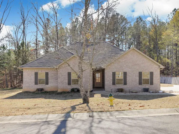909 Brooke Ter, Moody, AL 35004