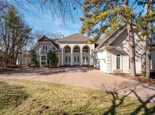 2303 N Geyer Rd, Saint Louis, MO 63131