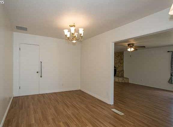5th image of 3365 SE Alder St