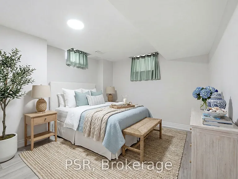 426 Arrowsmith Dr #LOWER — Photo 5