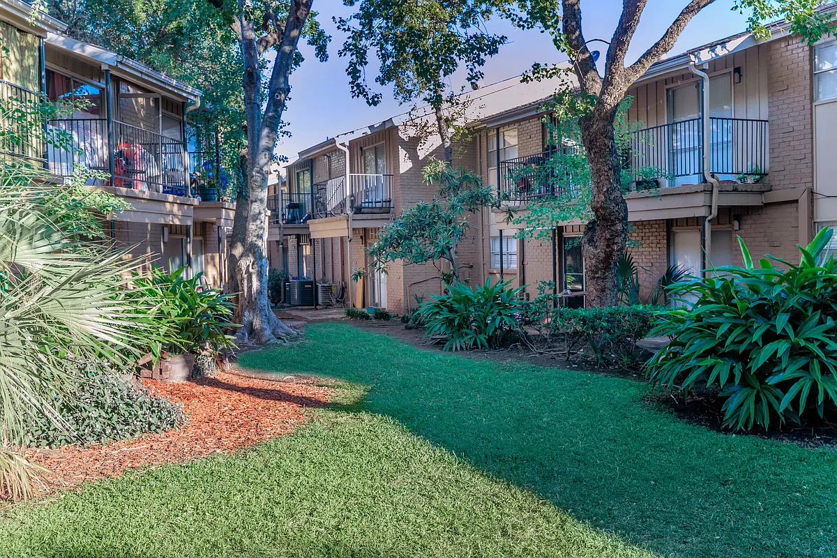 Building Photo - Serenity Apartments