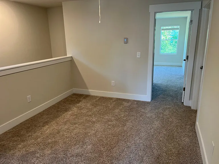 854 Thread Way — Photo 32