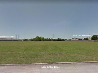 7051 Lake Arthur Dr, Pt Arthur, TX 77642