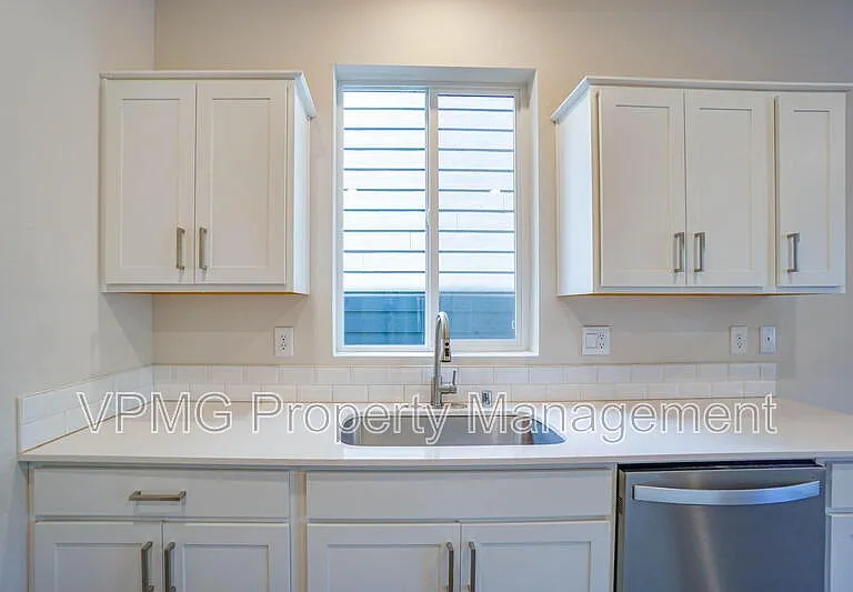 2620 NE 117th Pl — Photo 9