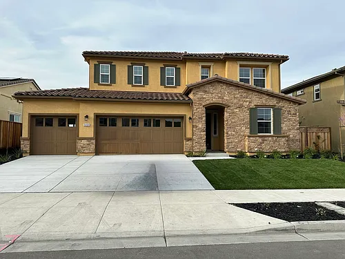 5464 Promontory Way Photo 1