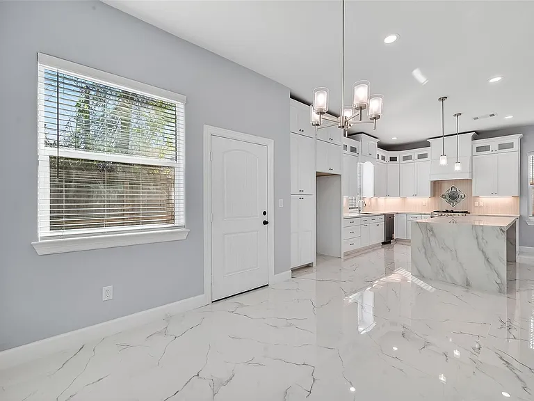 3344 Sanders St — Photo 13