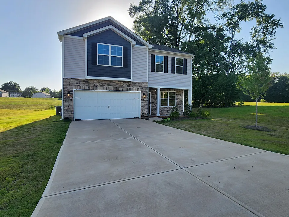 7451 Buckpasser Dr