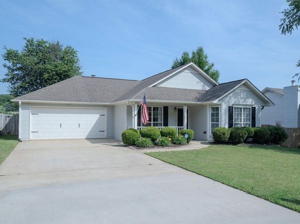 2304 Russet Meadows Ter, Birmingham, AL 35244
