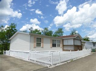 724 Sunset Dr, Donegal, PA 15628