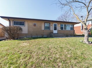 60 Peyton Dr, Chicago Heights, IL 60411