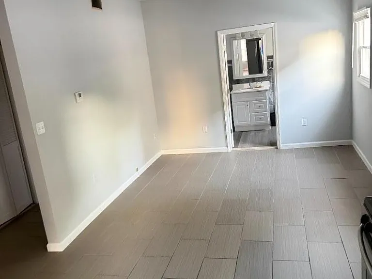50 Stuyvesant Ave — Photo 6