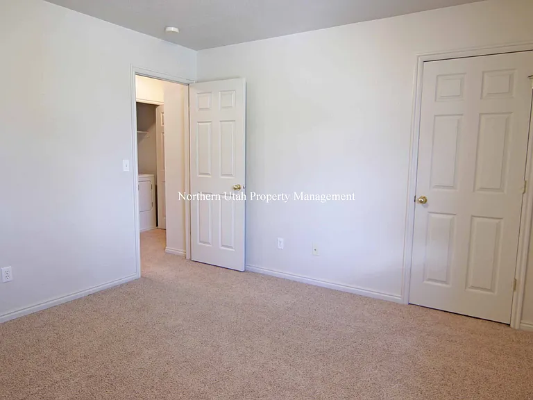 1347 E 6225 S — Photo 10