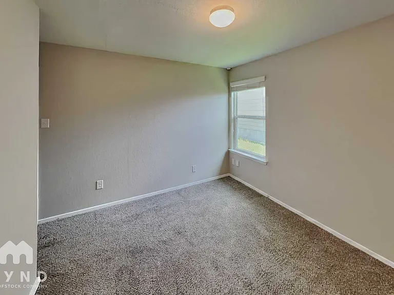 9527 Apple Ridge Ln — Photo 16