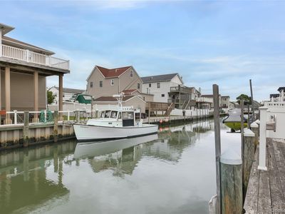 853 Arctic Street, Lindenhurst, NY, 11757