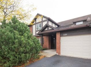 (Undisclosed Address), Willowbrook, IL 60527