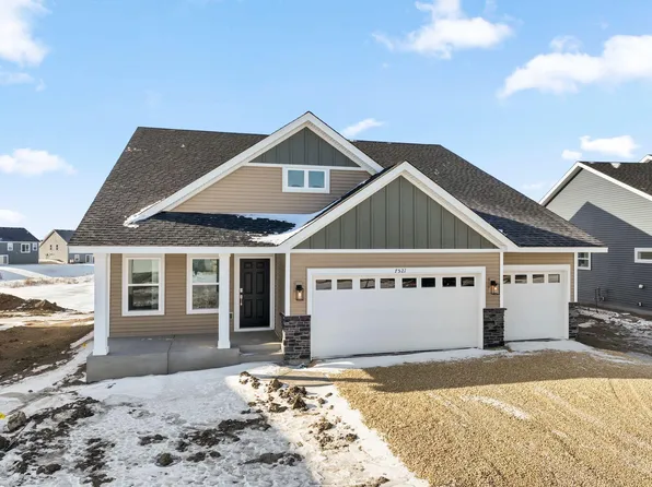7521 Lotus Ln, Lino Lakes, MN 55038