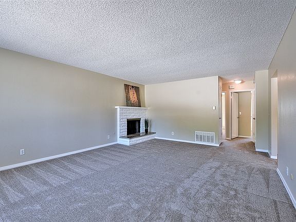 4th image of 1751 Avocado Dr