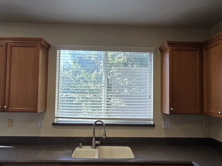 1350 Belmont Dr — Photo 14