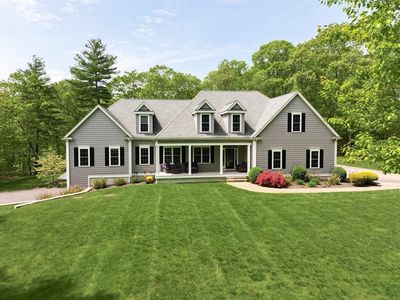 2 Powers Rd, Mendon, MA, 01756