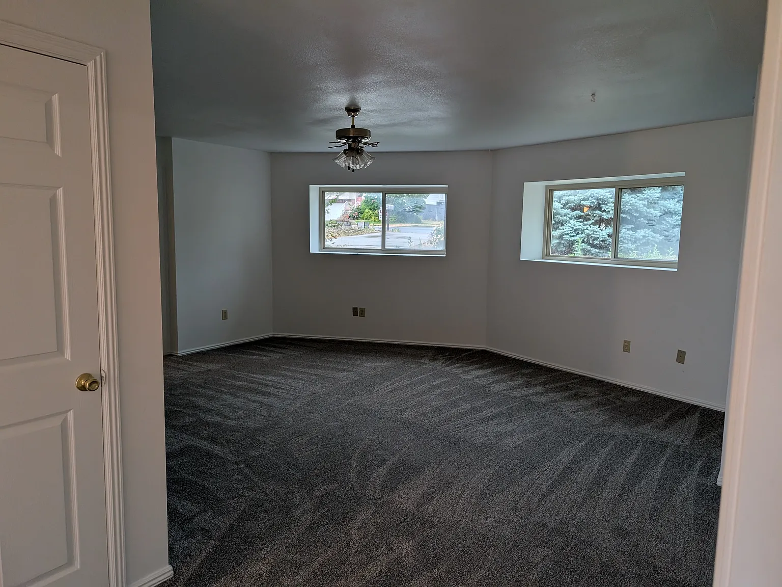 3 bed, 1400 sqft, $2,000 — Photo 4