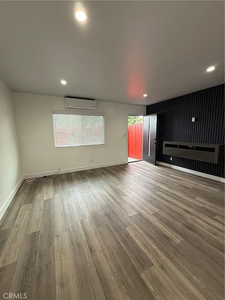 2 bed, 803 sqft, $2,500 — Photo 3