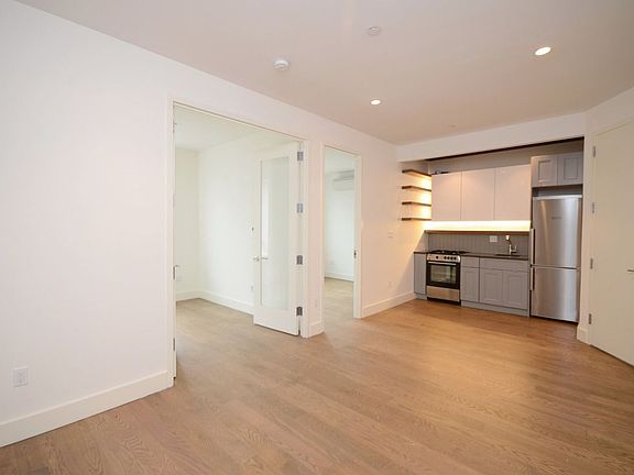 2nd image of 85 Montrose Ave APT 3F