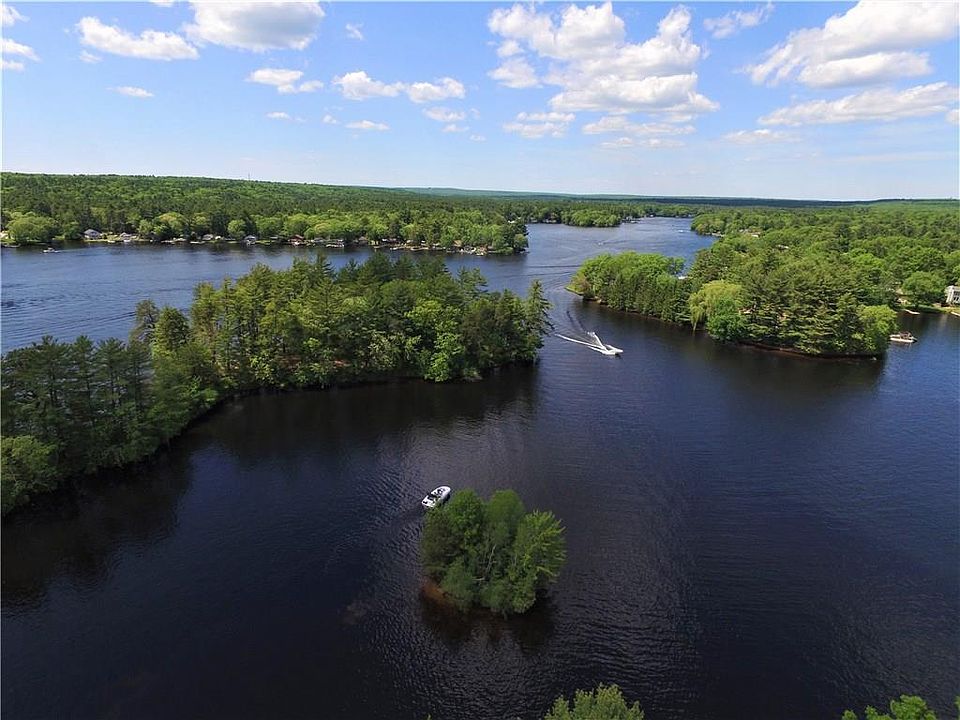 1st image of 72 Wood Cove Dr