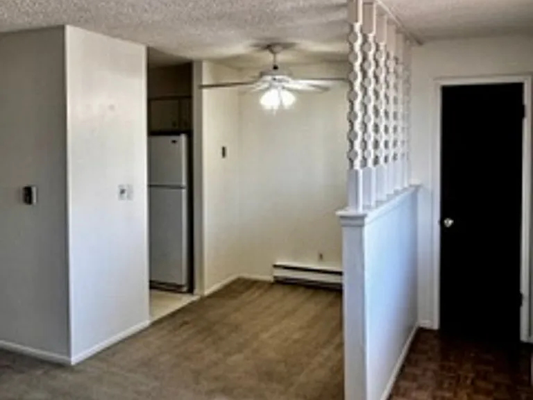 708 Delaware Ave #D — Photo 5