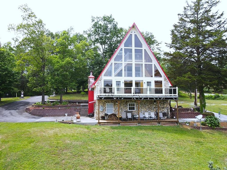 1st image of 1819 Parrots Chapel Rd