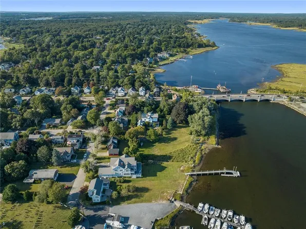 12 Tyler Point Rd, Barrington, RI 02806