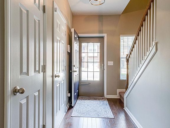 5th image of 1350 Crown Point Pl