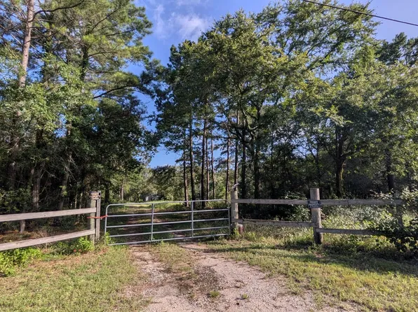 3948 Dogwood Trl, Navasota, TX 77868