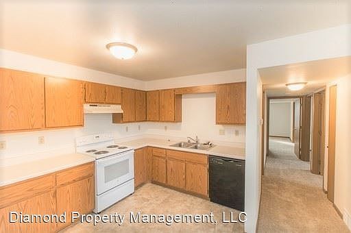 3rd image of 126 W Bell St APT 201