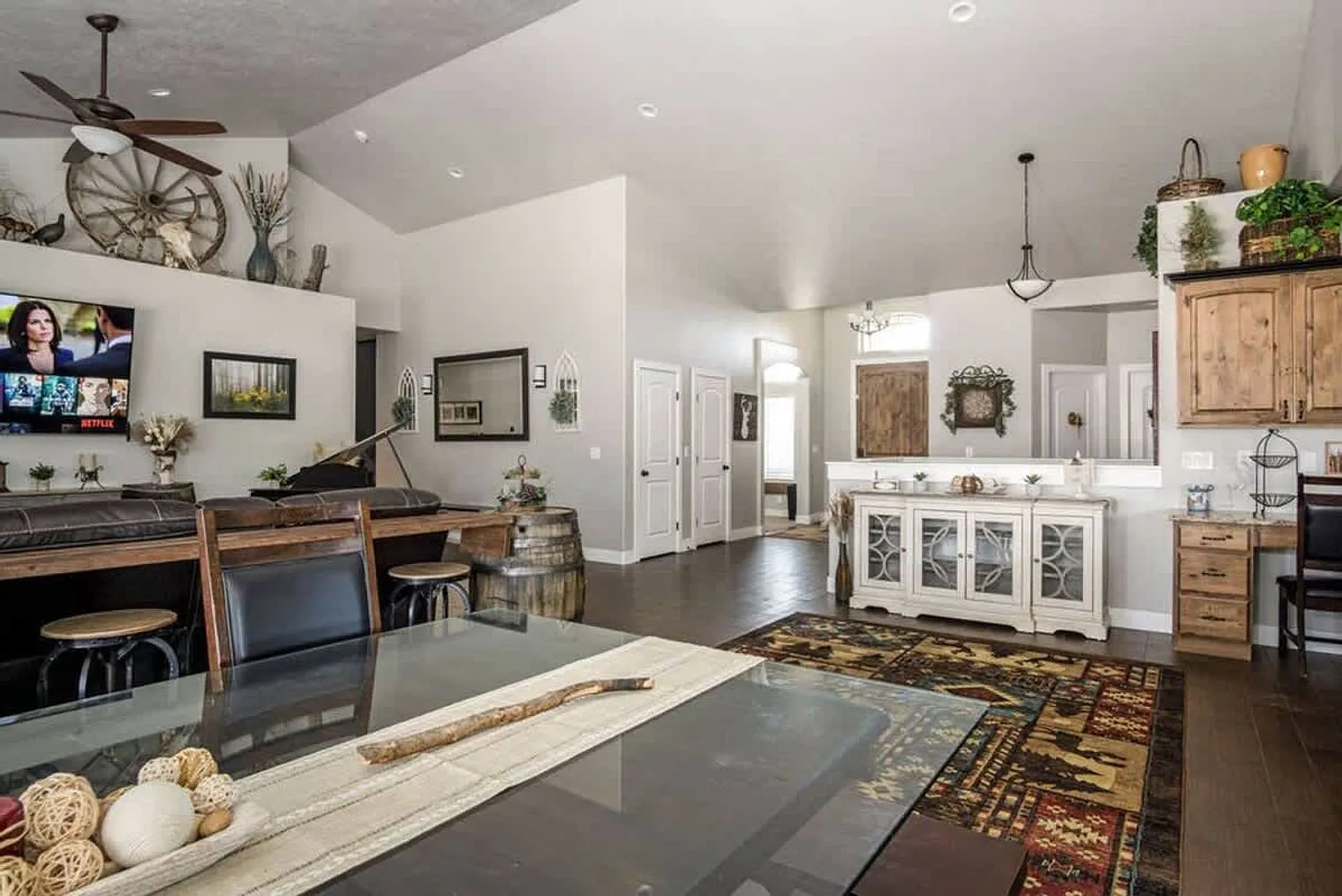 6 bed, 3.0 bath, 1108 sqft, $20,932 — Photo 4