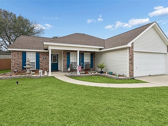 3rd image of 625 Spring Branch Dr