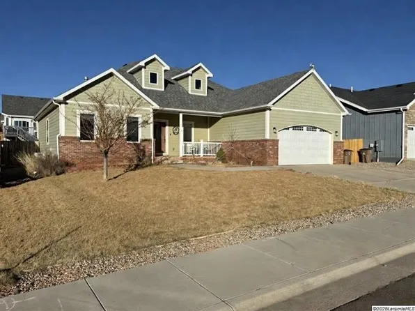 2637 Nighthawk Dr, Laramie, WY 82072