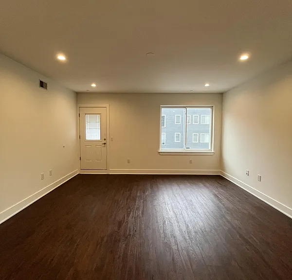 1219 N 5th St #2 — Photo 8
