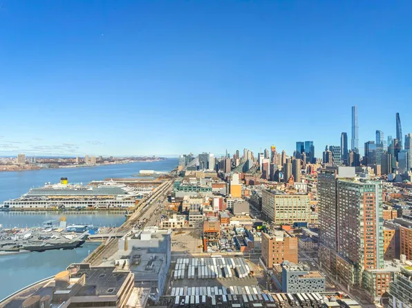635 West 42nd Street 37D image 1 of 11