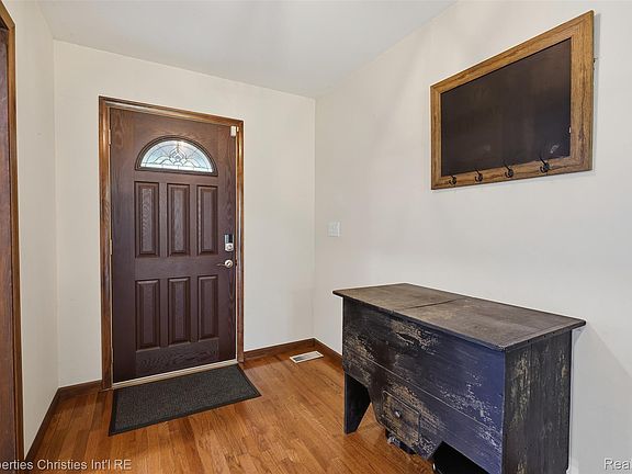 5th image of 4030 Textile Rd