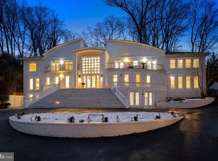 8746 Brook Rd, Mc Lean, VA 22102