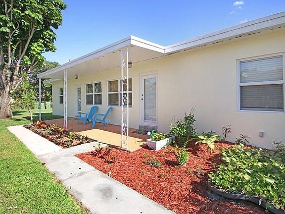 2nd image of 1150 SW 26th Ave #2