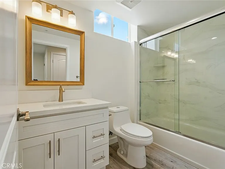 11302 Morrison St #302 — Photo 13