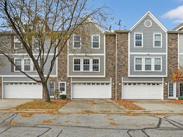 304 NE Sandalwood, Waukee, IA 50263