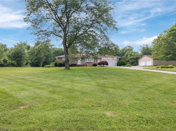 1461 Deermont Ave SW, Massillon, OH 44647