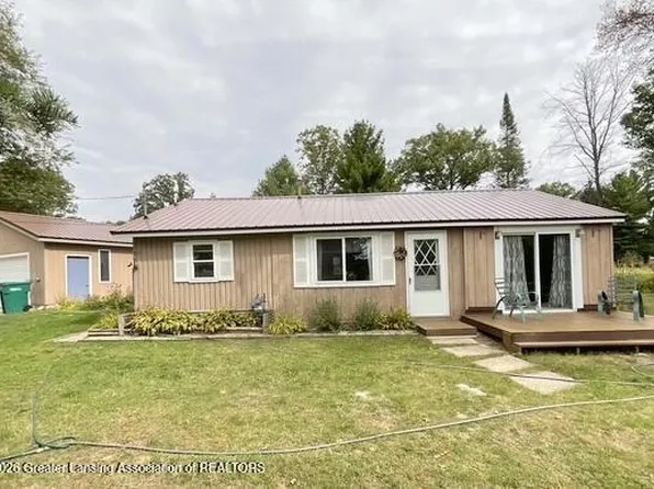 2121 Harper Dr, Harrison, MI 48625