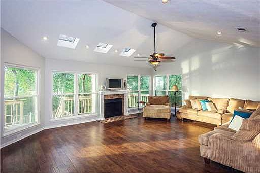 3rd image of 2103 Tradewinds Dr