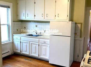 102 Heath St #1A, Somerville, MA 02145