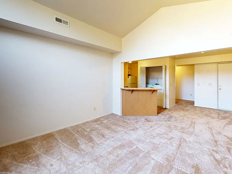 Hurwich Farms Apartments — Photo 6
